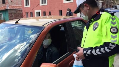  Polis, Trafik Güvenliği Haftası’nda emniyet kemerlerini denetledi