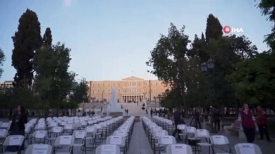  - Yunanistan'da restoran ve kafe sahiplerinden 'boş sandalyeli' protesto
