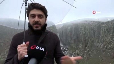  Bingöl'de baharla birlikte 'Çır Şelalesi' coşmaya başladı