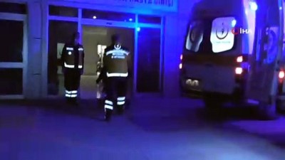 saglik ekipleri -  Konya’da otomobille kamyonet çarpıştı: 1 ölü, 4 yaralı Videosu