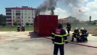 kapali alan -  İtfaiye erlerine yangına müdahale eğitimi verildi Videosu