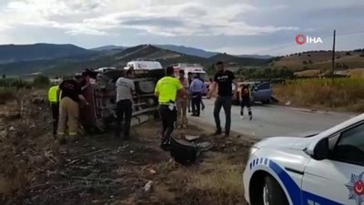 İzmir’de feci kaza...Ortalık savaş alanına döndü: 5 yaralı