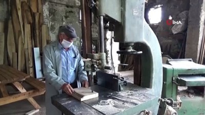  Yaşlı adam, aylar sonra dükkanını açtı