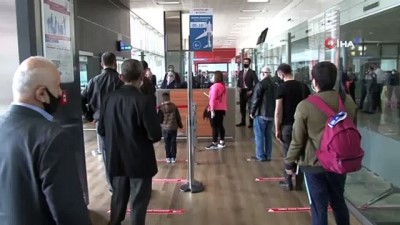  Yeni normal başladı, Sabiha Gökçen Havalimanı'ndan ilk uçuş İzmir'e gerçekleştirildi