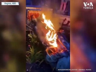 ABD’de Kolomb Heykeli Göle Atıldı