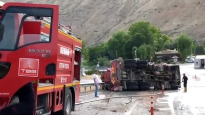 Ağaç sökme aracı devrildi: 1 yaralı - ELAZIĞ