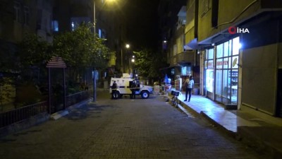 bomba uzmani -  Diyarbakır’da bomba süsü verilmiş paketin içinden kum çıktı Videosu