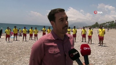 bogulma vakasi -  Antalya’da denizdeki ‘sosyal mesafeyi’ cankurtaranlar sağlıyor Videosu