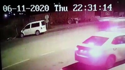 tatil koyu - Bursa'da kamyonet ile hafif ticari aracın çarpışması sonucu 2 kişi yaralandı Videosu