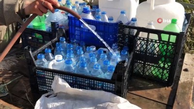  Evlerine bidon bidon su taşıyorlar