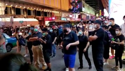 hukumet karsiti -  - Hong Kong’da polisle göstericiler arasındaki çatışmanın birinci yıl dönümü Videosu