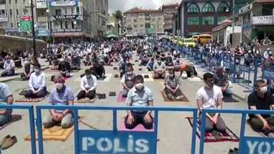 İç Anadolu'da cuma namazı üçüncü kez cemaatle kılındı - YOZGAT