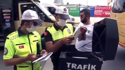 taksi soforleri -  Minibüsteki yolcular tek tek sayıldı, fazla müşteri alan sürücülere ceza yağdı Videosu