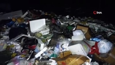  Şiddetli sağanak sonrası bodrumları su bastı, kaleden kaya parçaları düştü