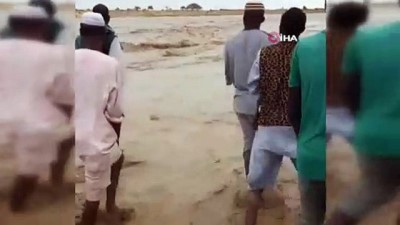  - Sudan'da bir araç sel sularına kapıldı: 3 ölü, 1 kayıp
