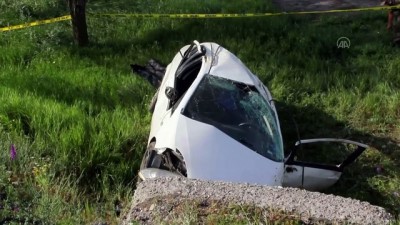 Zara'da otomobil devrildi: 2 ölü, 2 yaralı - SİVAS