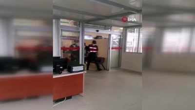 akaryakit istasyonu -  Honaz'da görülmemiş hırsızlık...Çamaşır makinesini içerisinde yıkanan elbiselerle çaldı Videosu