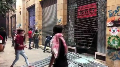 ekonomik kriz - Lübnan'da ekonomik kriz protestoları sürüyor - BEYRUT Videosu