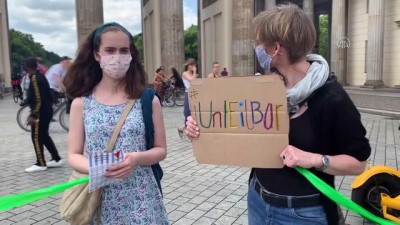 insan zinciri - Almanya’da ırkçılık ve sosyal adaletsizlik protesto edildi - BERLİN Videosu