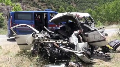 korkuluk - Balıkesir'de otomobil köprünün korkuluklarına çarptı: 6 ölü (2) Videosu