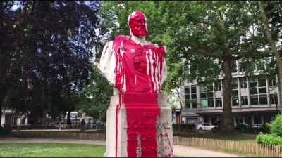 polis siddeti - Belçika'da sömürgeci geçmişi hatırlatan heykel ve büstlere saldırılar devam ediyor - BRÜKSEL Videosu