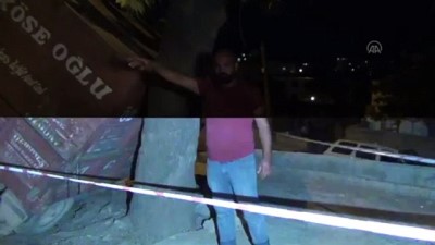 emniyet seridi - Saman yüklü traktör devrildi, sürücü ağır yaralandı - GAZİANTEP Videosu