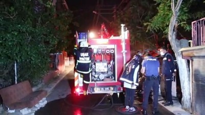 Uşak'ta bir evde çıkan yangında hasar oluştu