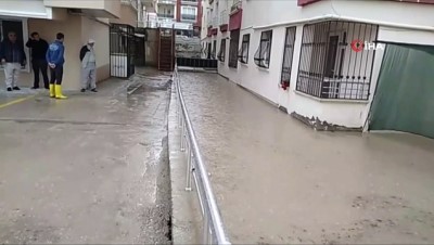  Ankara'da sağanak sonrası Sincan'da su baskınları yaşandı