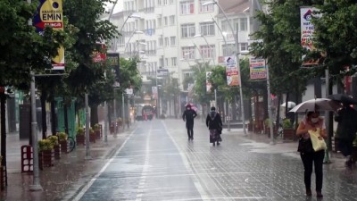 Bolu'da sağanak etkili oluyor