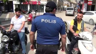  Bursa'da polis maske denetimine başladı