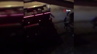 polis araci -  Motor kısmından alev alan otomobil küle döndü Videosu