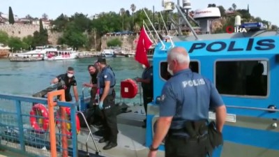deniz polisi -  Antalya'da falezlerde kimliği belirsiz ceset Videosu