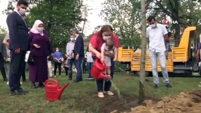 irak -  Dünya Çölleşmeyle Mücadele Günü'nde çocuklar için ağaç diktiler Videosu