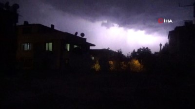 kacis -  Düzce’de şimşekler geceyi aydınlattı Videosu