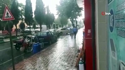  Kırklareli’nde şiddetli sağanak yaşamı olumsuz etkiledi