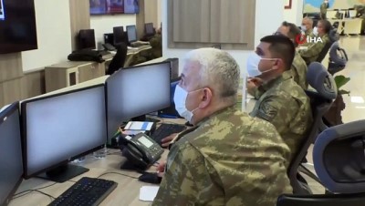 twitter -  MSB: “Bakan Akar ve TSK Komuta Kademesi, başarıyla devam eden Pençe-Kaplan Operasyonu’nu Kara Kuvvetleri Harekat Merkezi’nde sevk ve idare ediyor' Videosu