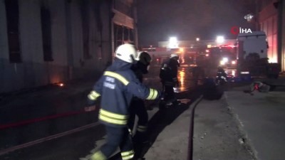  Konya’da mobilya malzemeleri üreten fabrikada korkutan yangın