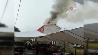 cati kati -  'Yıldırım düşen' binanın çatı katı alevlere teslim oldu Videosu