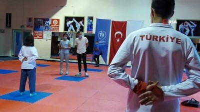 dunya sampiyonu - Alman milli tekvandocular, tecrübelerini Türk yıldız tekvandocularla paylaştı Videosu