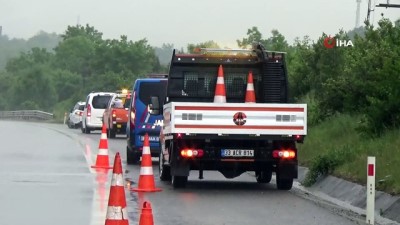 seyahat yasagi -  Düzce'de 25 aracın karıştığı zincirleme trafik kazası meydana geldi Videosu