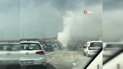  Haliç Köprüsü’nde hafriyat kamyonunda yangın çıktı