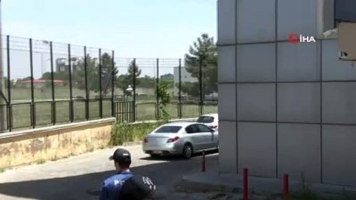 uyusturucu -  Polisi şehit eden zanlılar adliyeye çıkarıldı Videosu