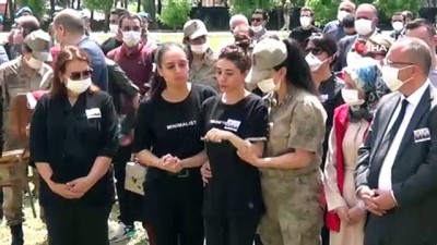 jandarma astsubay -  Siirt'te şehit olan 2 asker için tören düzenlendi Videosu