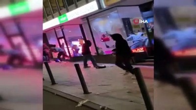  - Almanya'da yüzlerce kişi mağazalara saldırdı
- Polis ile eylemciler arasında çatışma çıktı
