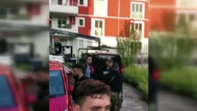 irak -  - Berlin'de Türk avukata ters kelepçe Videosu