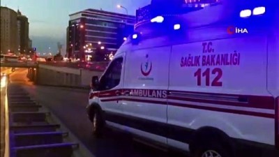  Beylikdüzü’nde kontrolden çıkan araç devrildi : 4 yaralı
