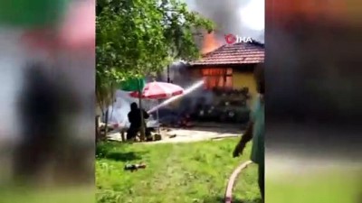  Çocukların ateşle oyunu evi küle çevirdi