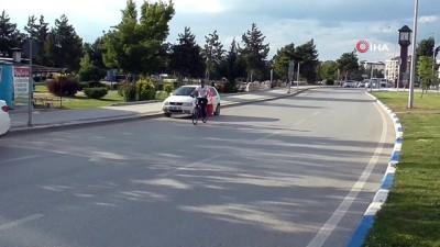 bisiklet yolu -  Dostlara vefasını göstermek için il il gezip pedal çeviriyor Videosu