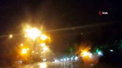  Karabük’te geceyi yıldırım ve şimşekler aydınlattı