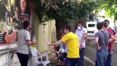  Silvan'da kendini yakmak isteyen şahsı polis engelledi